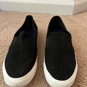 Sperry slip on